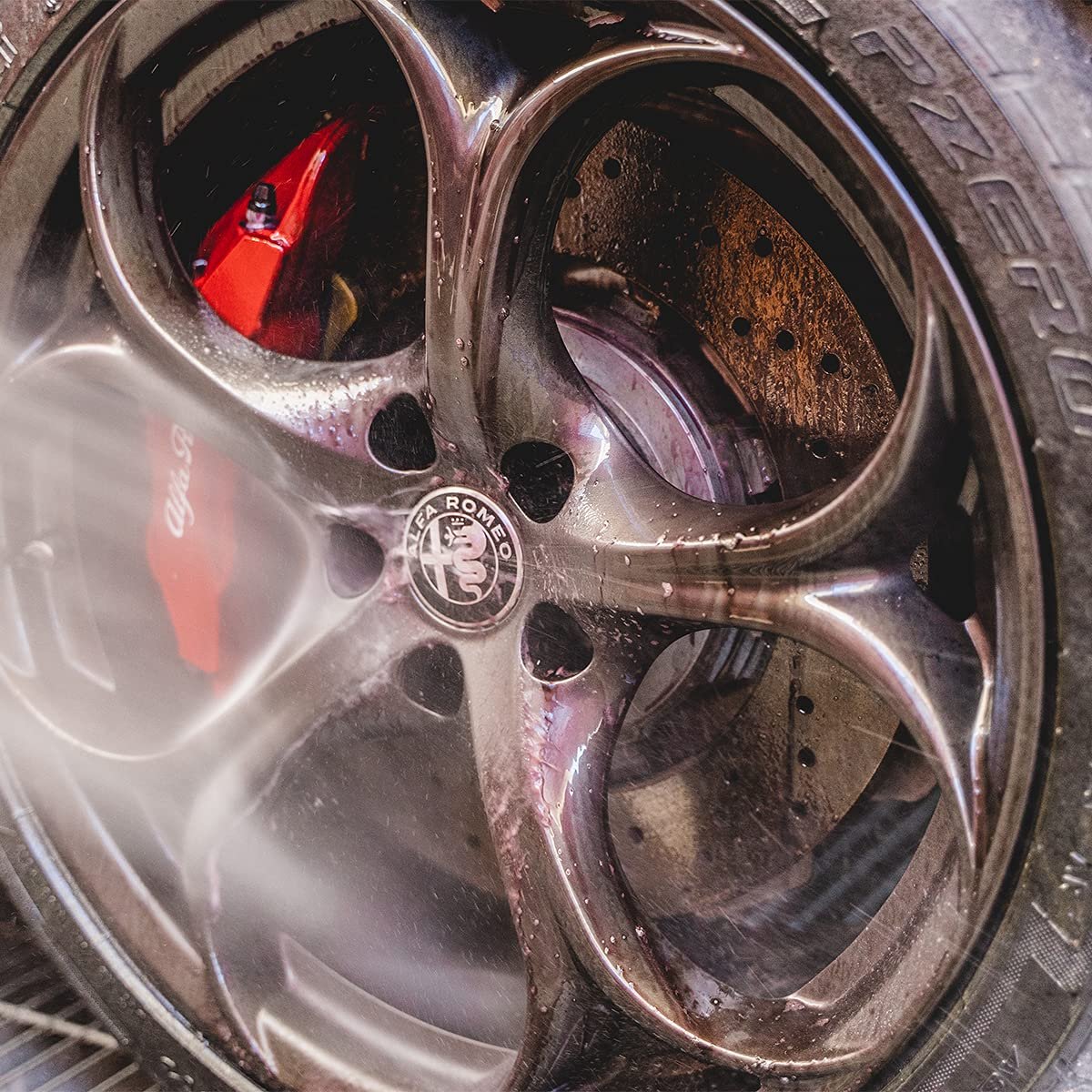 Maniac Line Iron Remover | Removes Iron Contaminants from Wheels, Bodywork & Glass | Safe for Chrome & Painted Surfaces