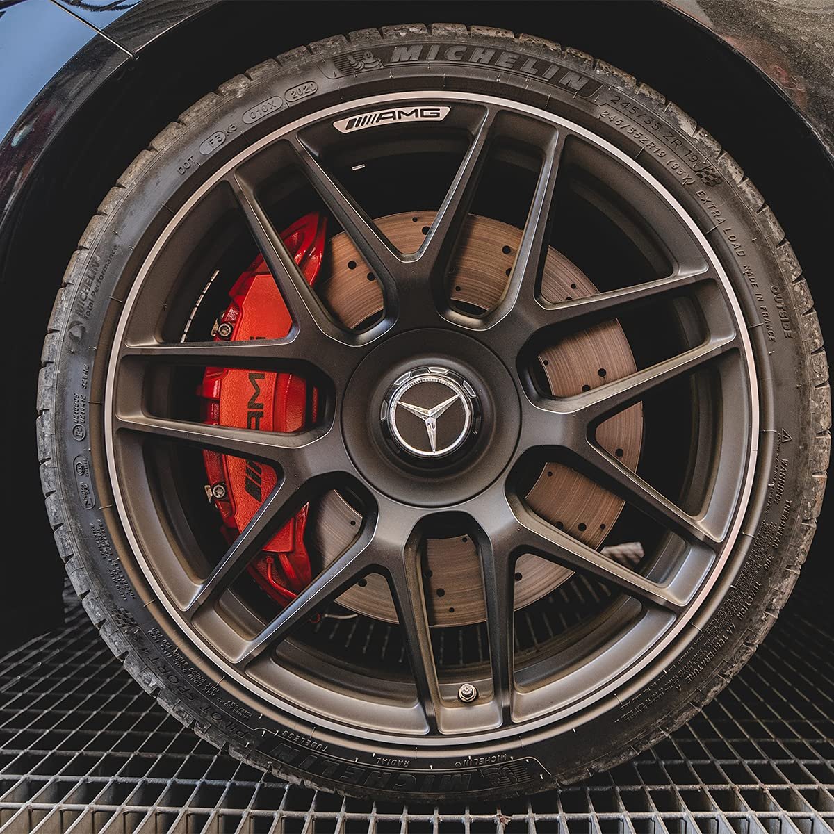 Maniac Line Wheel & Tyre Cleaner 1000ml | 2-in-1 Alloy & Rubber Cleaner | Removes Brake Dust, Road Grime & Preps Wheels for Polishing - Image 6