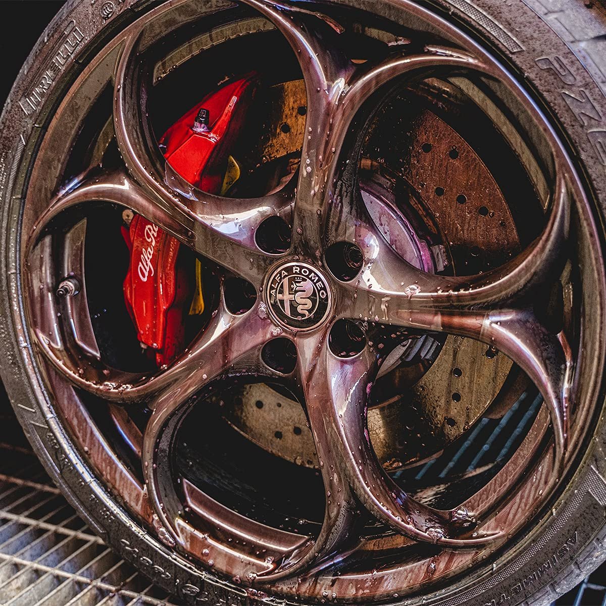 Maniac Line Iron Remover | Removes Iron Contaminants from Wheels, Bodywork & Glass | Safe for Chrome & Painted Surfaces - Image 4